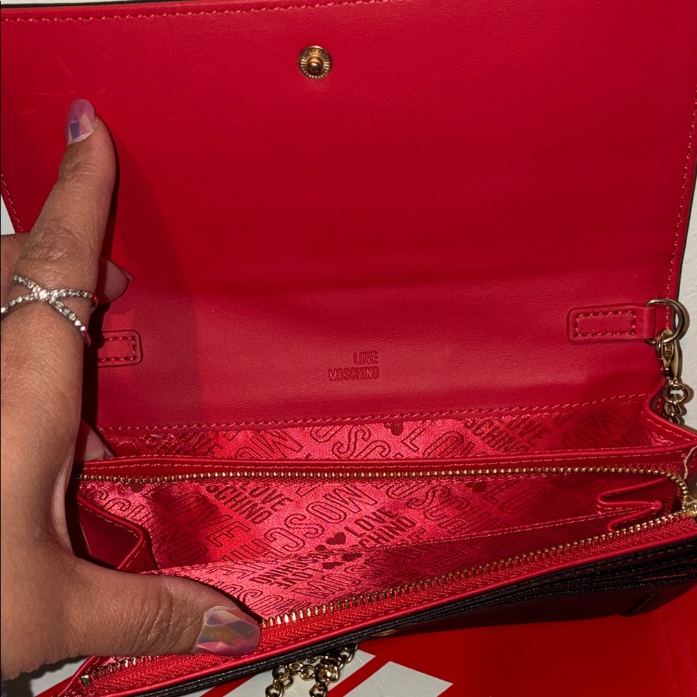 Love Moschino Black and Gold Crossbody Bag - Picture 3 of 10